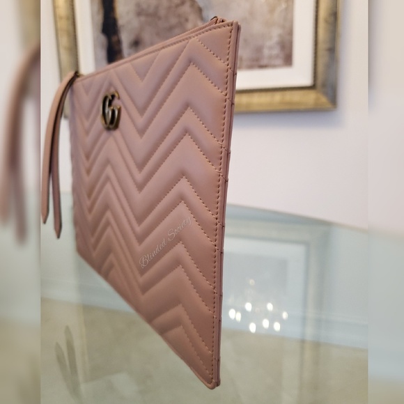 ☆☆SOLD☆☆ Gucci Marmont Zipper Pouch Clutch Handbag - Picture 3 of 7